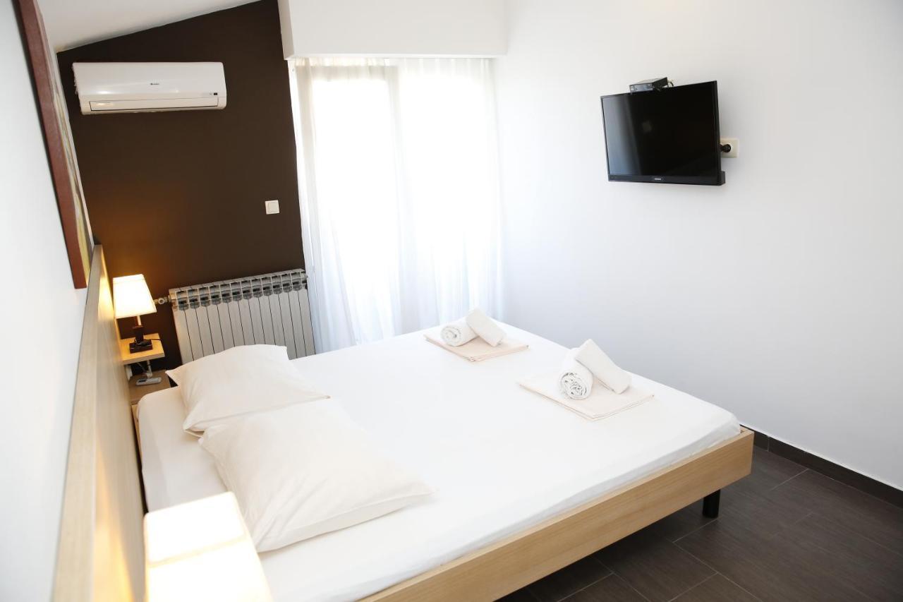 Guest House Lorenta Vodice Exterior photo